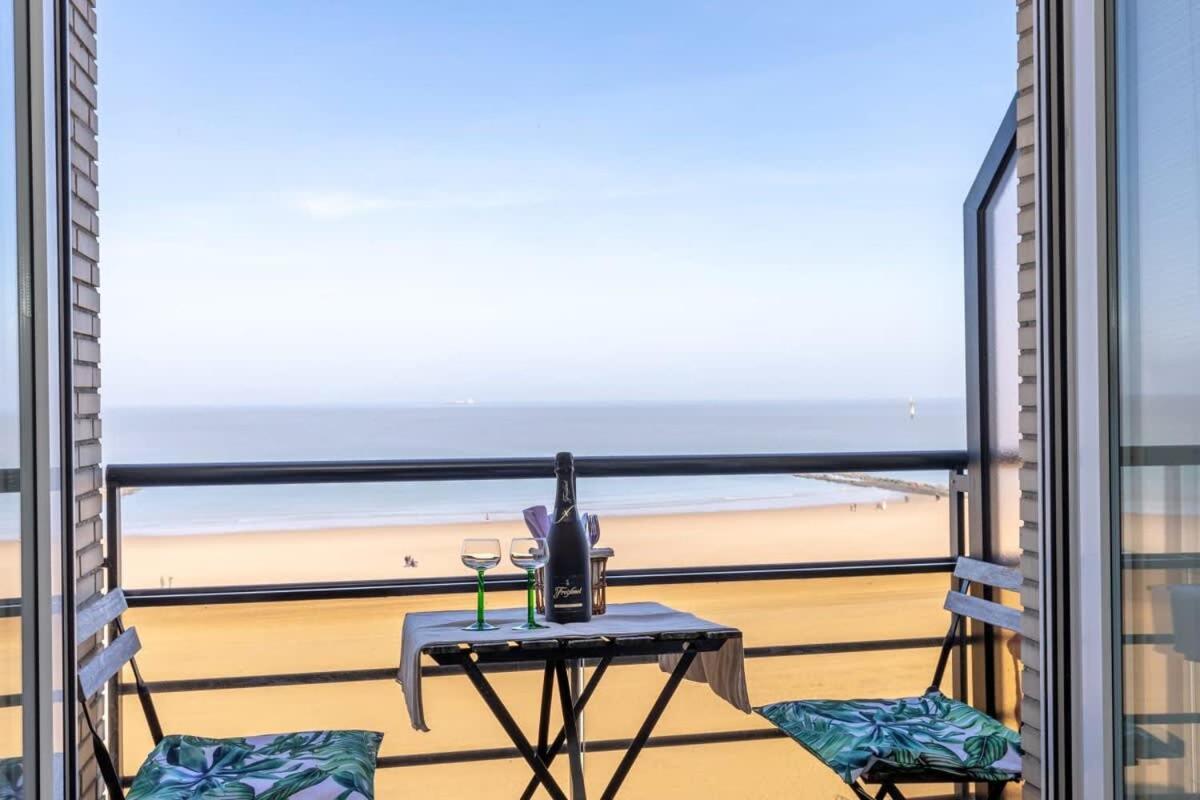 Huswell - Beautiful Spacious Studio With Frontal Sea View Knokke-Heist Exteriér fotografie