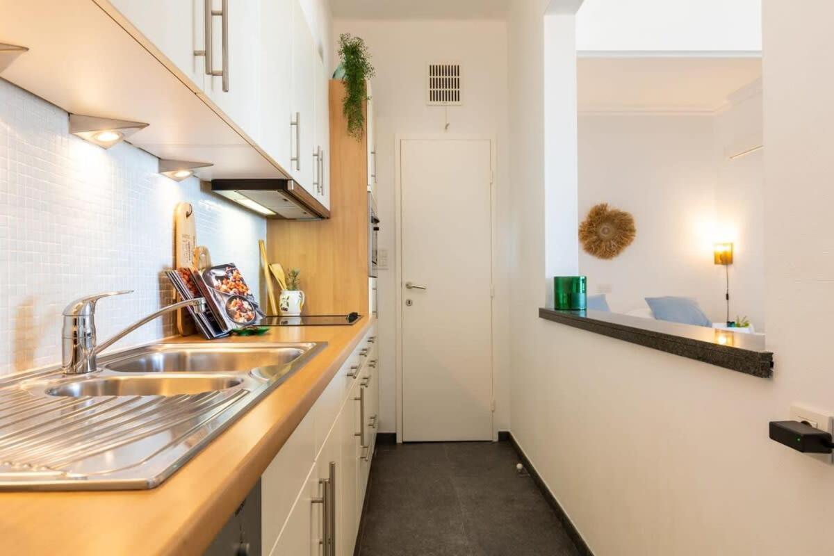 Huswell - Beautiful Spacious Studio With Frontal Sea View Knokke-Heist Exteriér fotografie