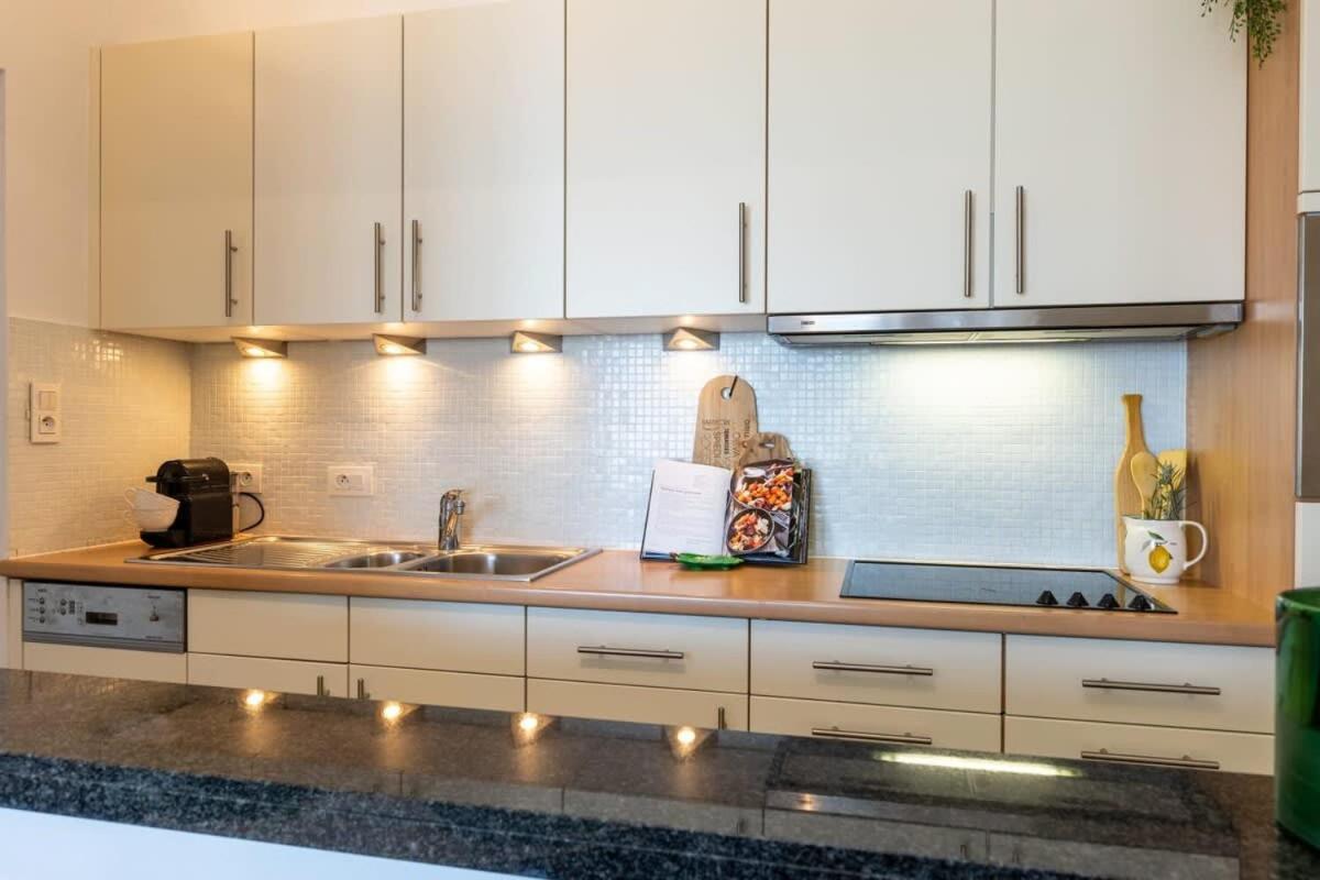 Huswell - Beautiful Spacious Studio With Frontal Sea View Knokke-Heist Exteriér fotografie