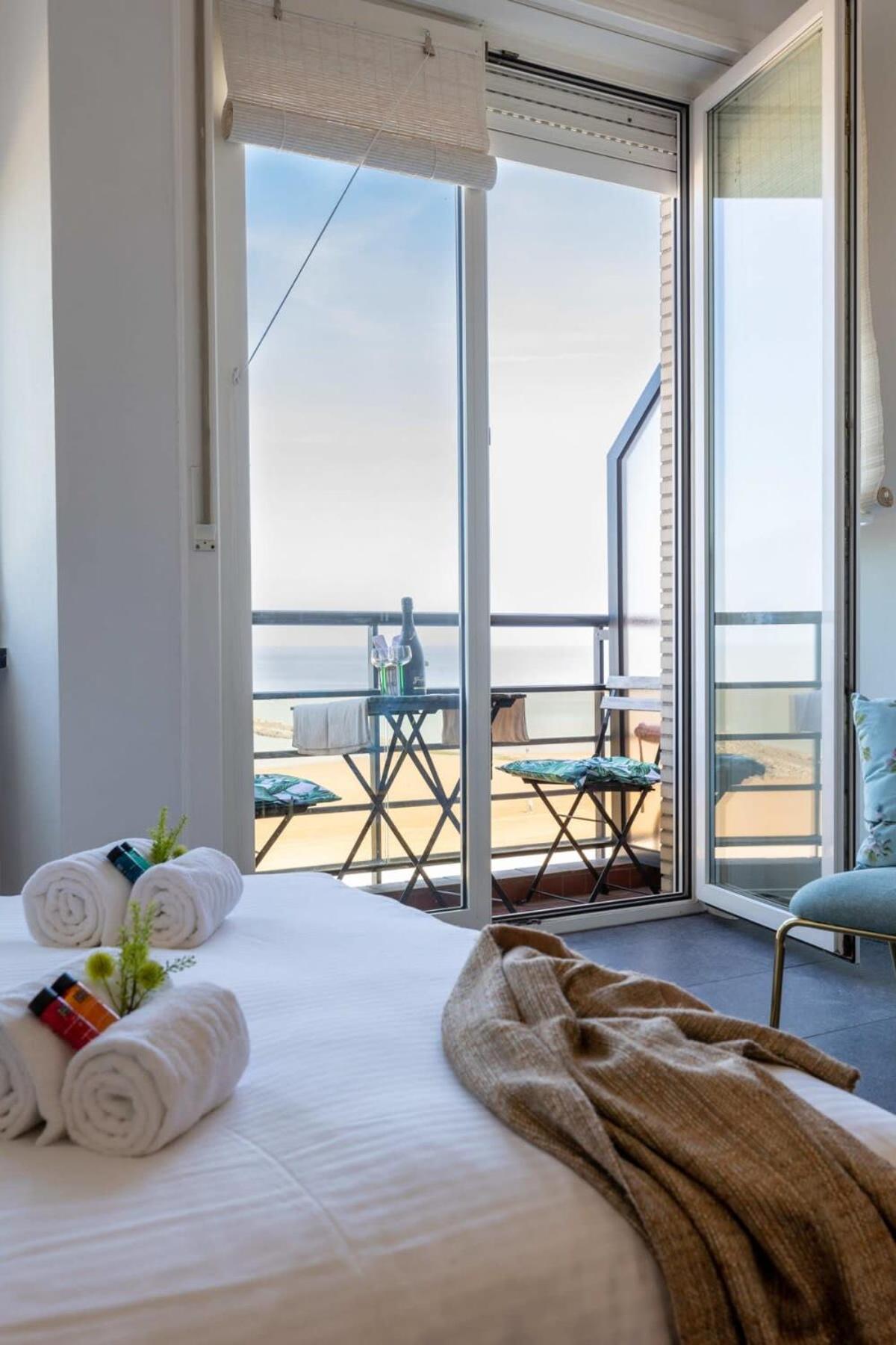 Huswell - Beautiful Spacious Studio With Frontal Sea View Knokke-Heist Exteriér fotografie